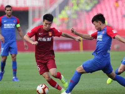 九游娱乐-重庆斯威对阵大连一方，双方战术对决精彩纷呈
