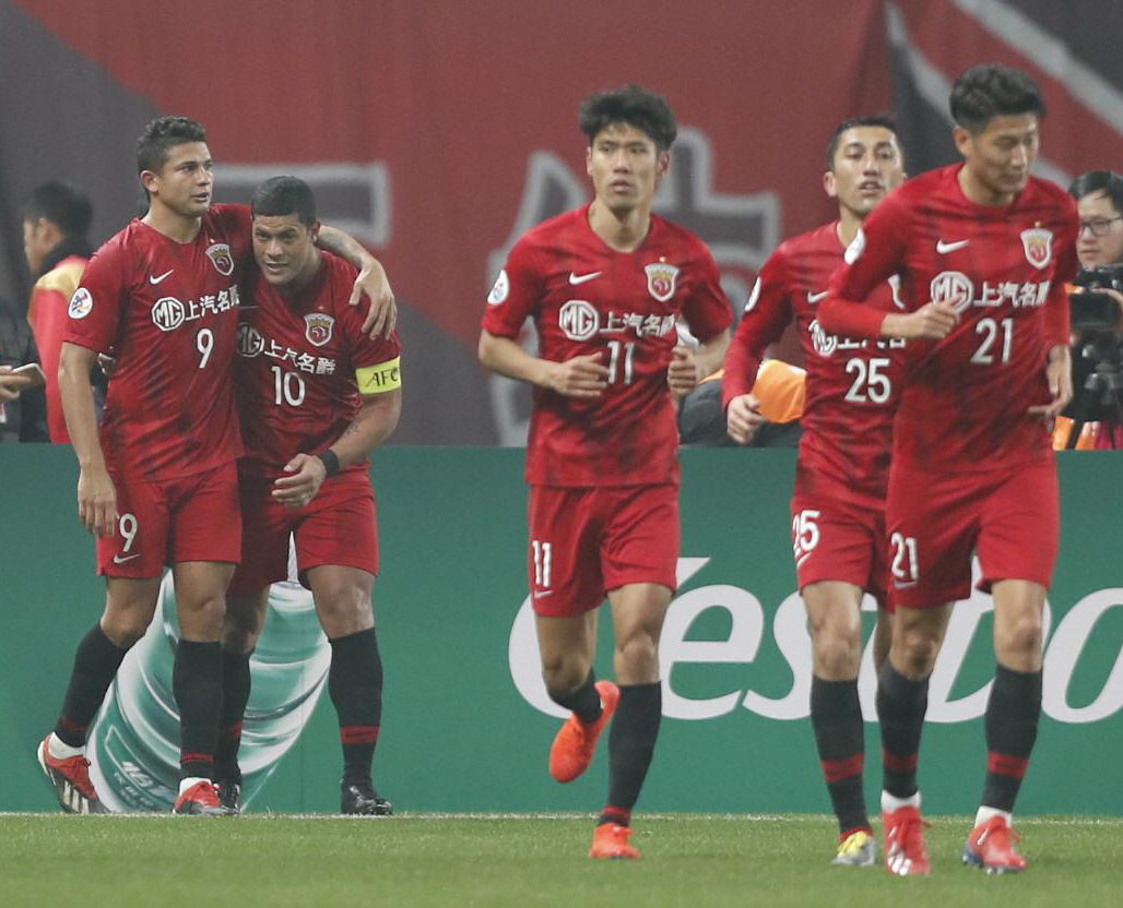 上海上港首战亚冠遭大胜，全队展现出色配合与进攻实力