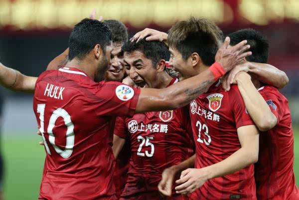 上海上港首战亚冠遭大胜，全队展现出色配合与进攻实力